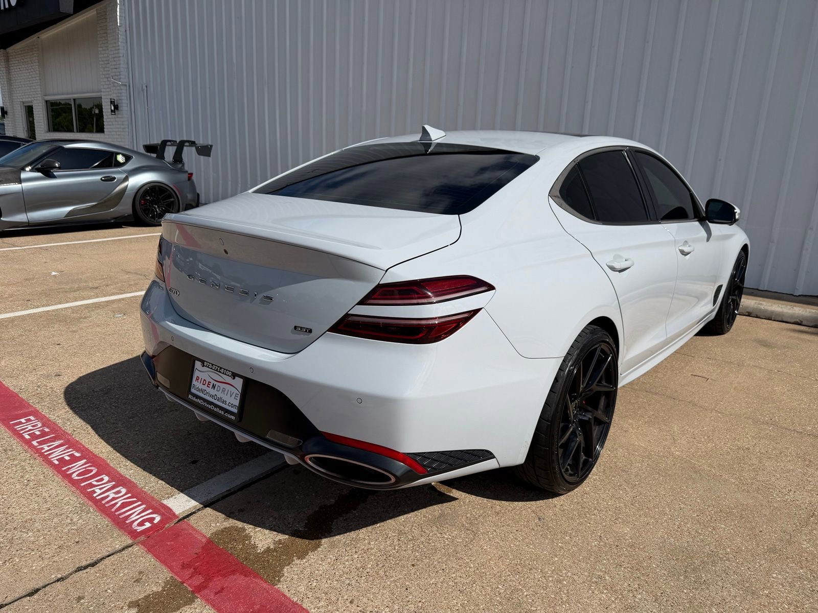 Used 2022 Genesis G70 3.3T RWD image 7