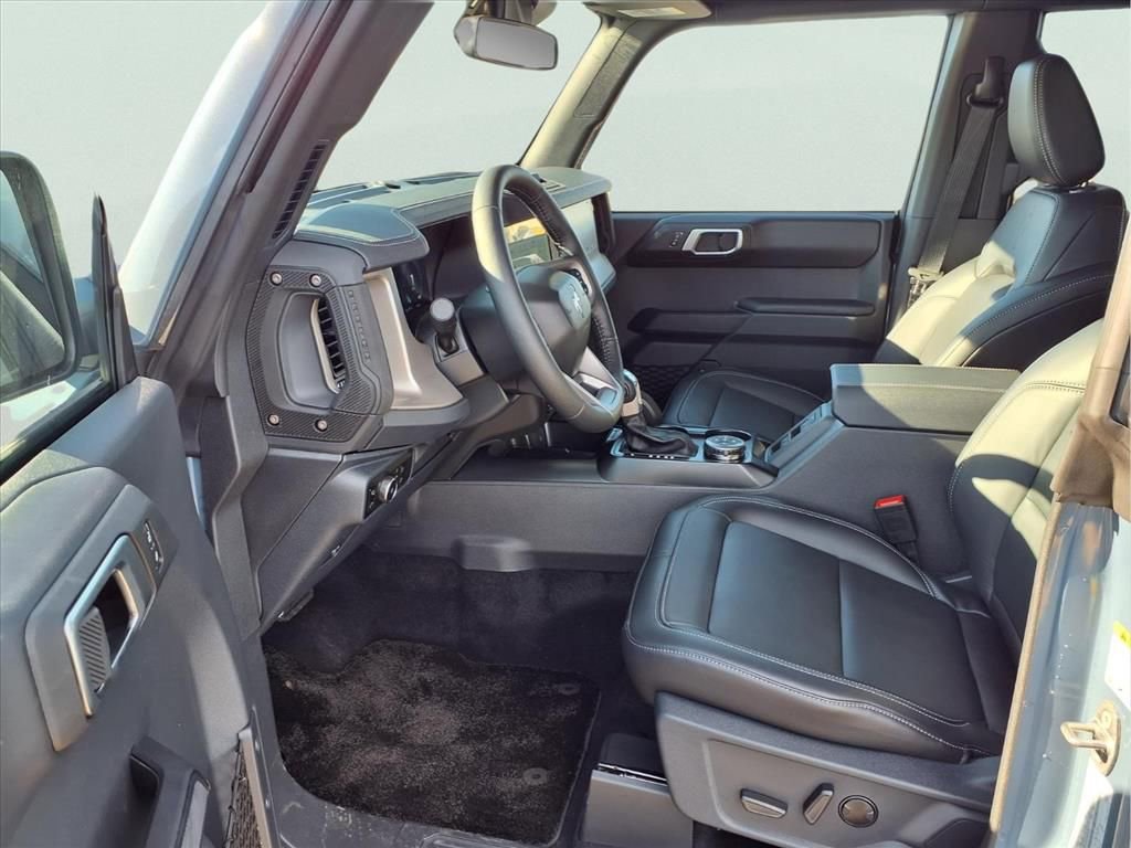 New 2025 Ford Bronco Outer Banks w/ Sasquatch Package image 18