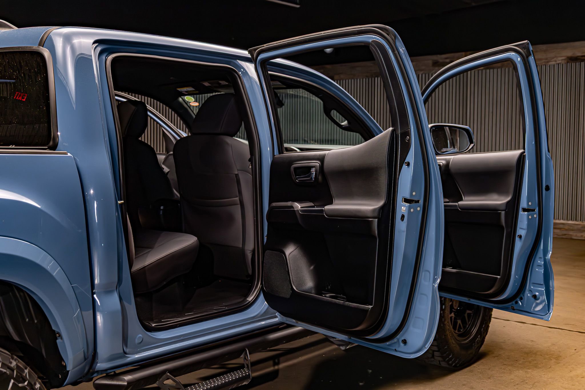 Used 2019 Toyota Tacoma TRD Sport w/ Technology Package RWD image 29