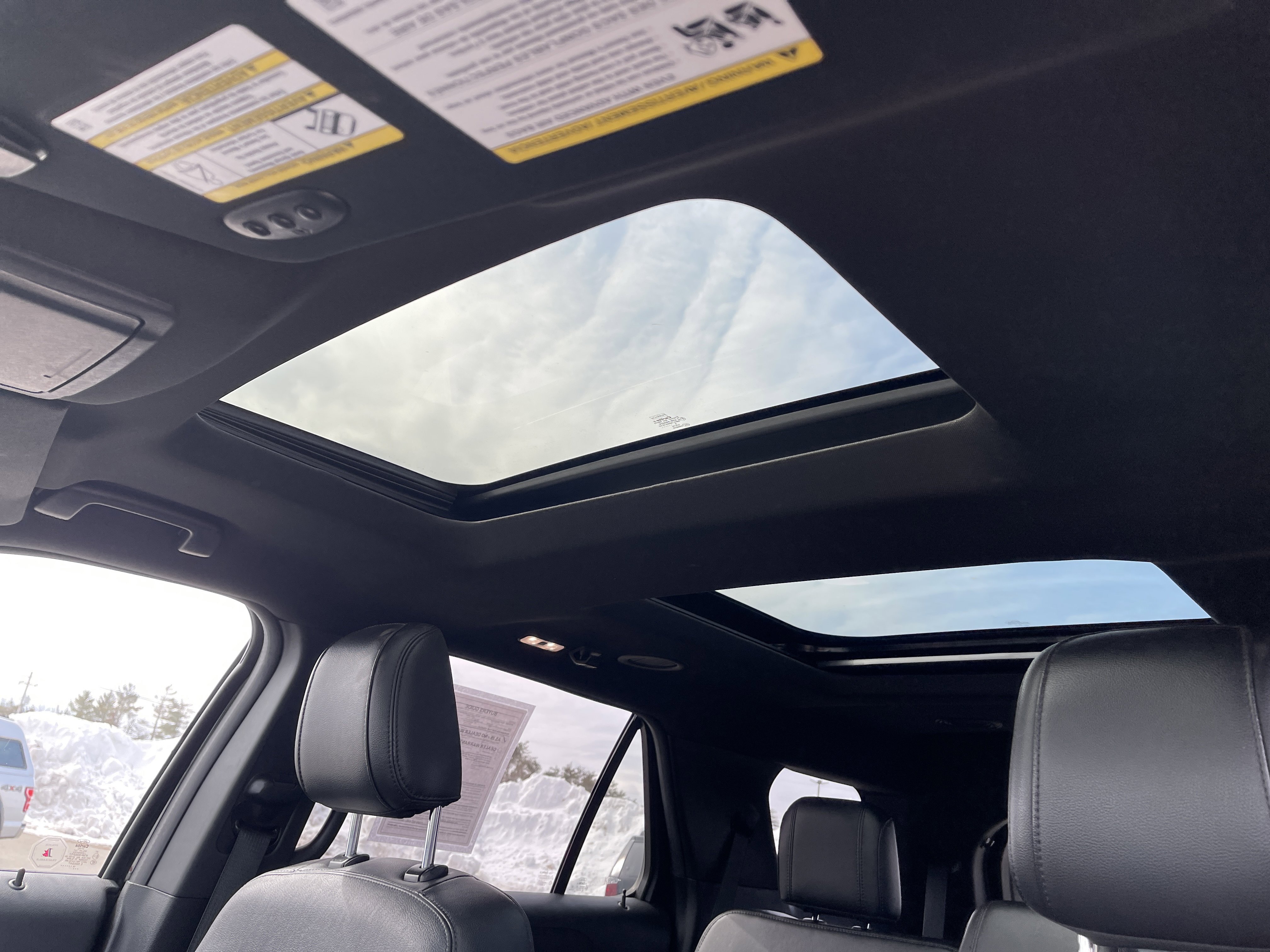 Used 2018 Ford Explorer XLT w/ Equipment Group 202A image 17