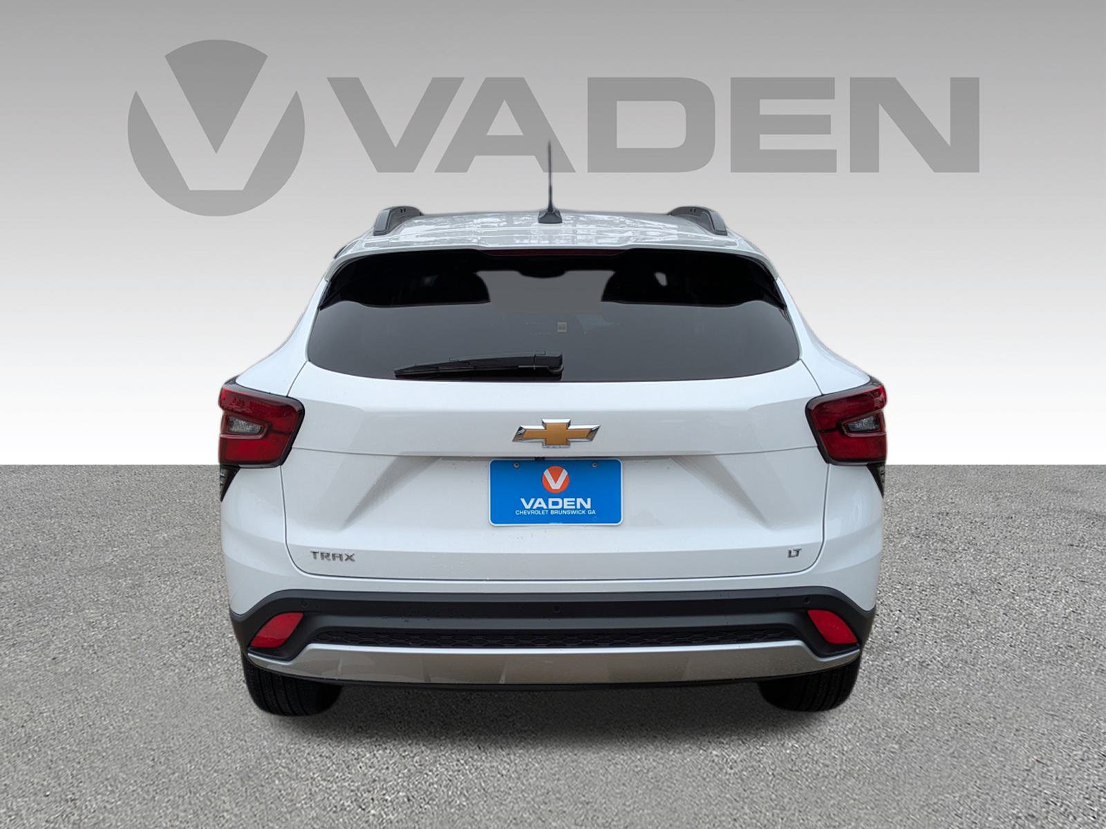New 2025 Chevrolet Trax LT w/ Driver Confidence Package FWD image 23