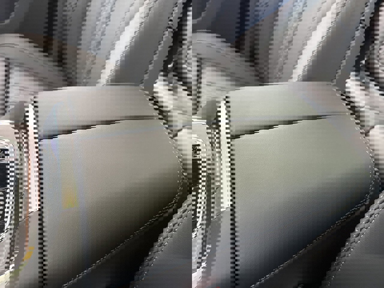 New 2026 BMW X7 xDrive40i w/ M Sport Package image 38