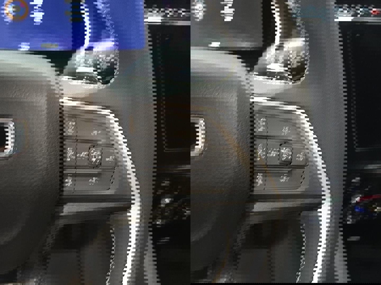 Used 2024 Jeep Grand Cherokee Altitude image 13