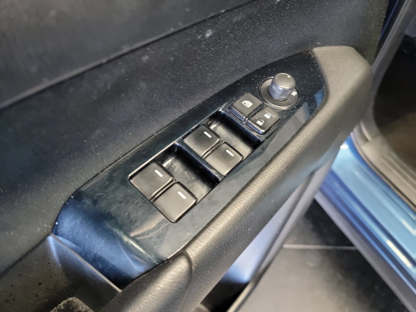 Used 2018 MAZDA CX-5 Sport AWD/4WD image 14