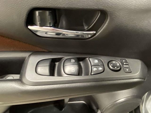 Used 2024 Nissan Kicks SR image 14