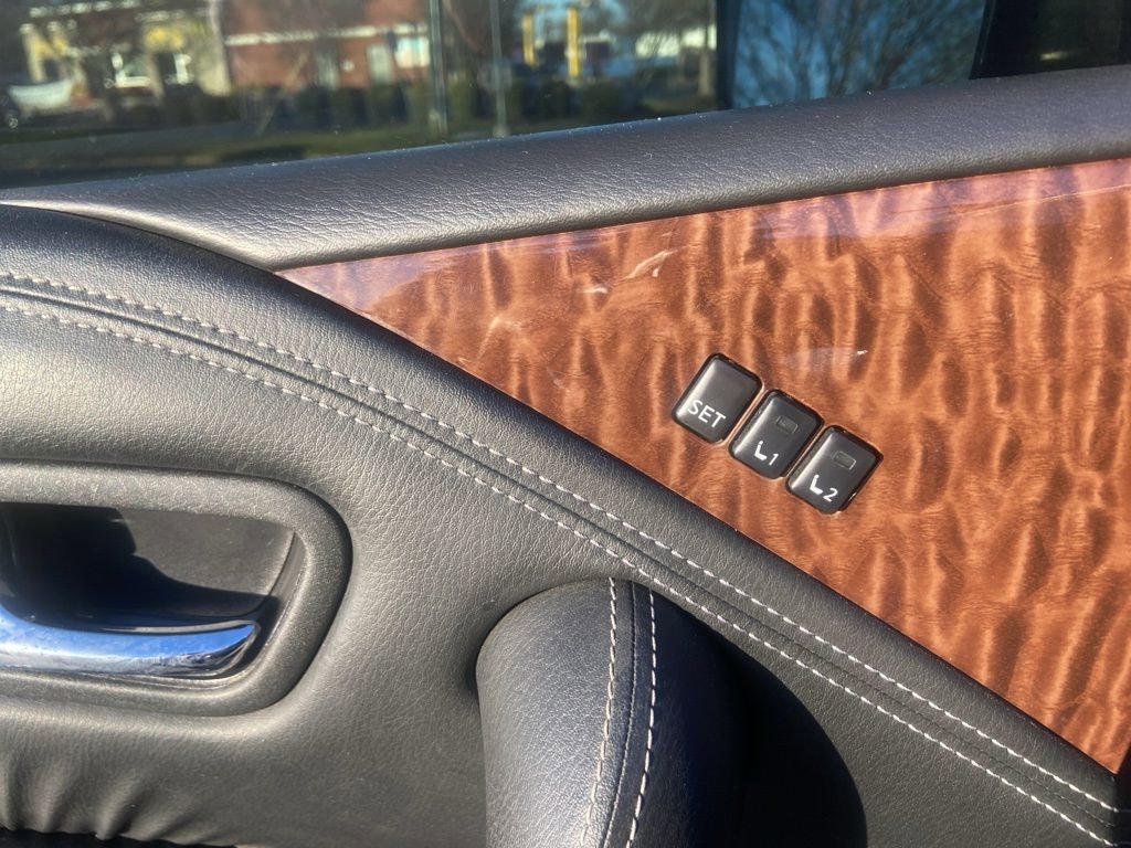 Used 2020 Nissan Armada SL w/ Premium Package image 19