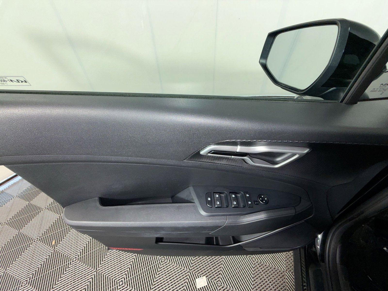 Used 2023 Kia Sportage LX AWD/4WD image 15