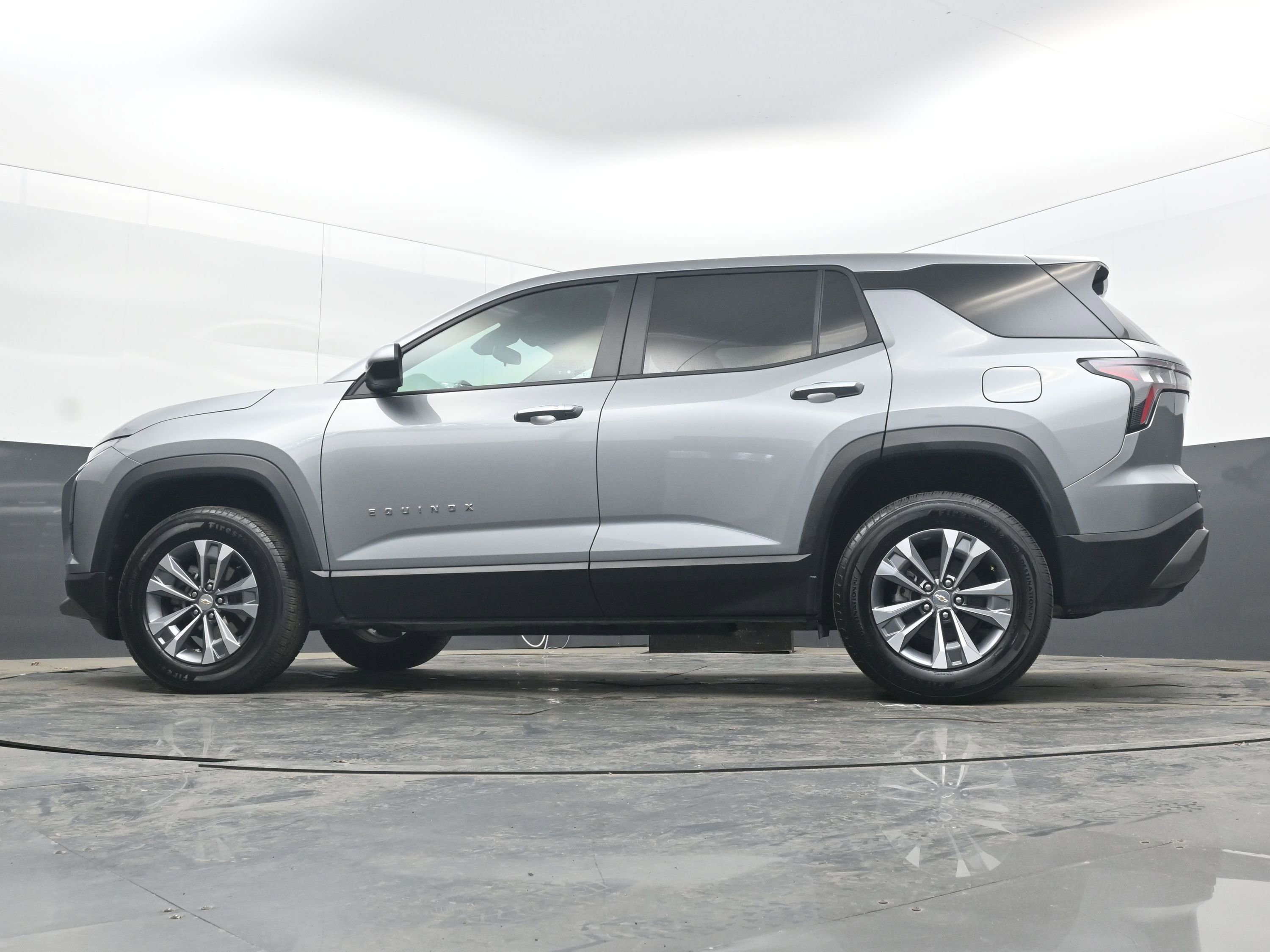 Used 2025 Chevrolet Equinox LT image 24