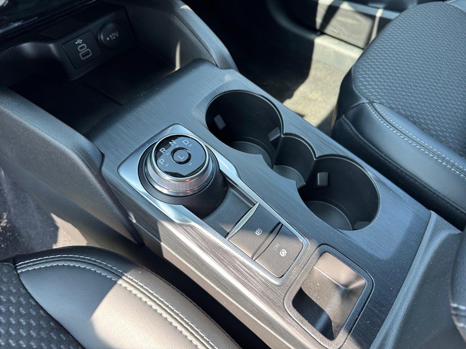 New 2025 Ford Escape SE image 14