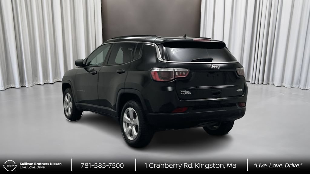 Used 2019 Jeep Compass Latitude w/ Cold Weather Group AWD/4WD image 7