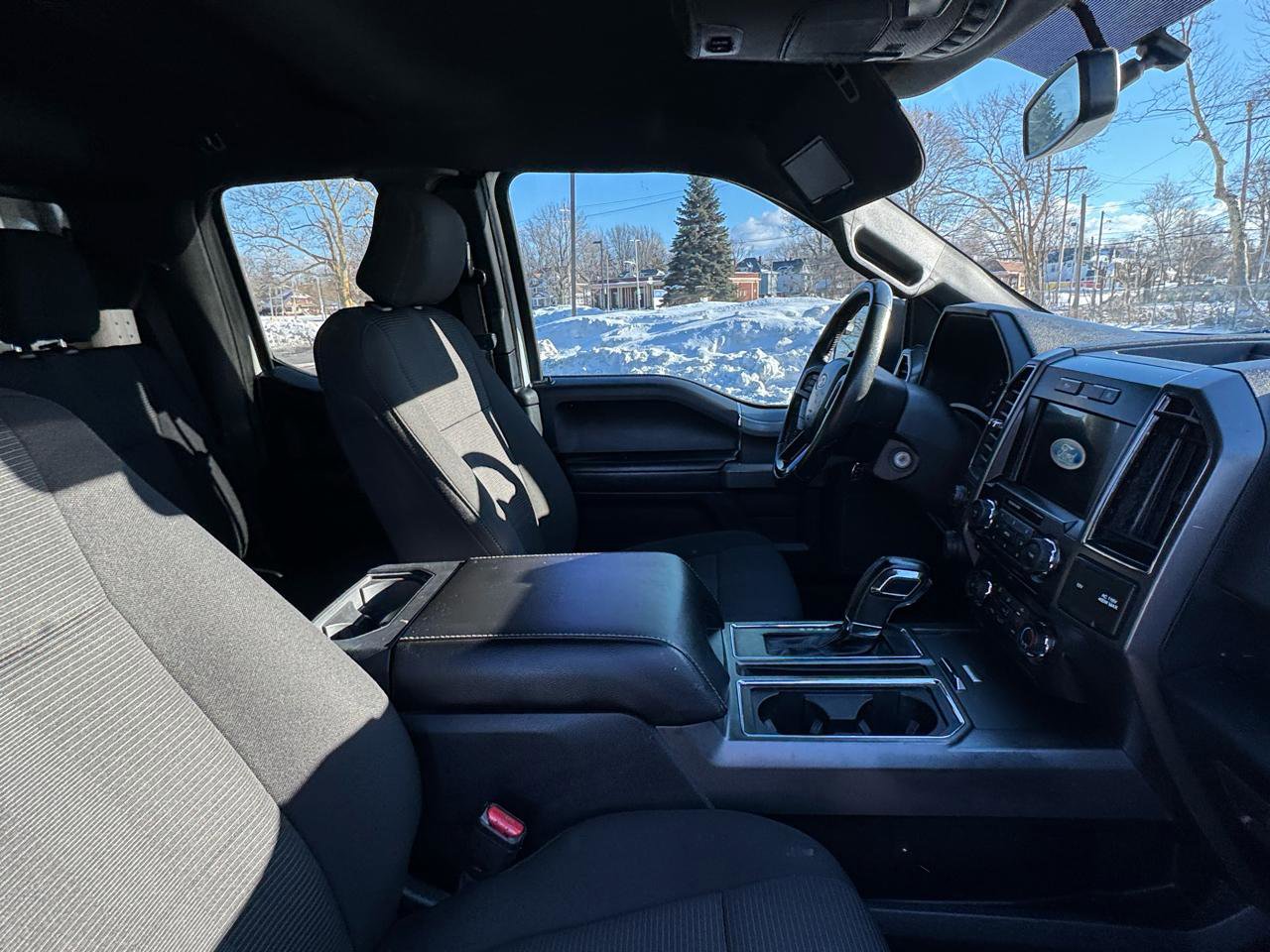 Used 2017 Ford F150 XLT w/ Equipment Group 302A Luxury AWD/4WD image 33