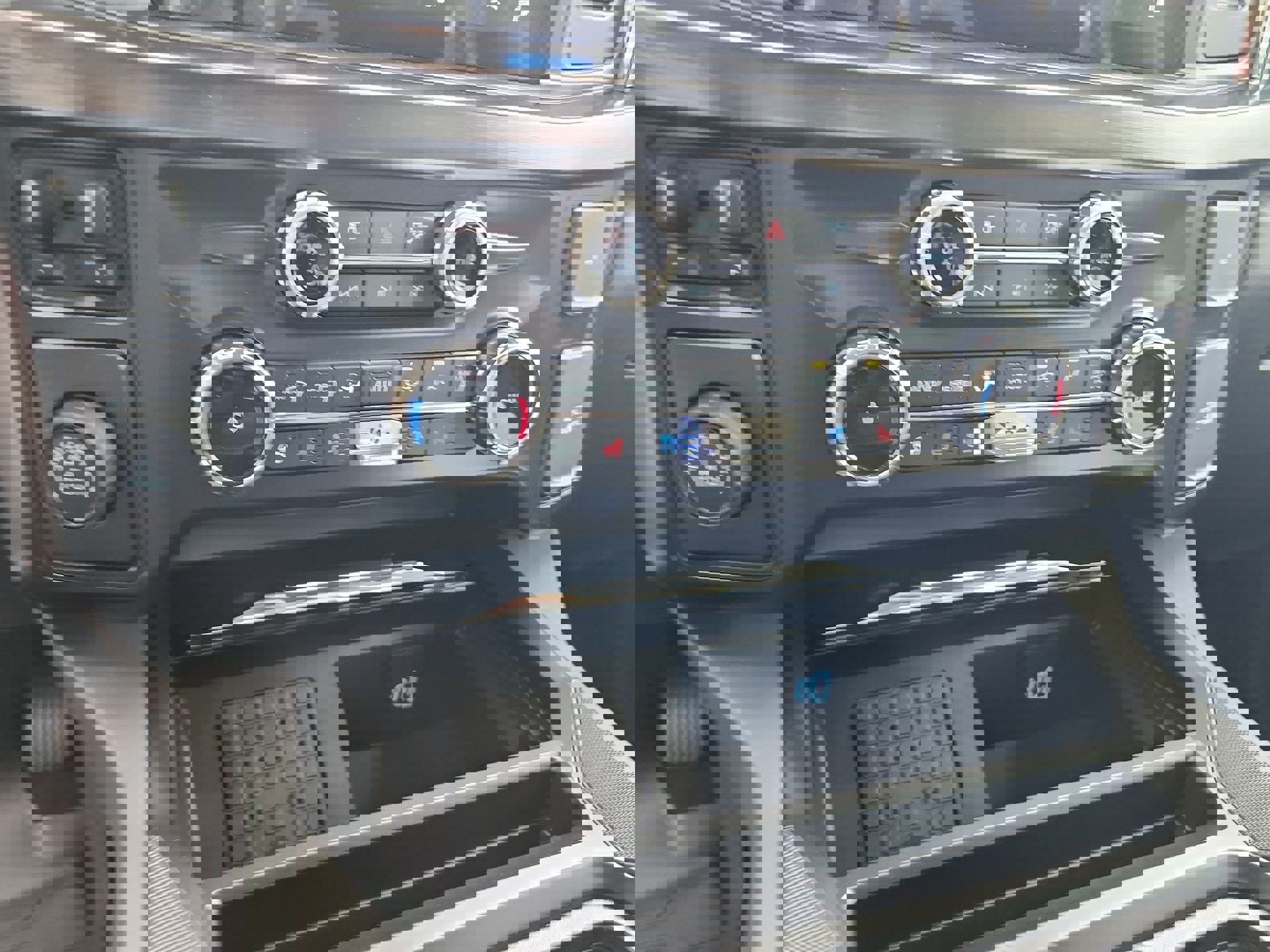 New 2026 Ford F350 Lariat image 30