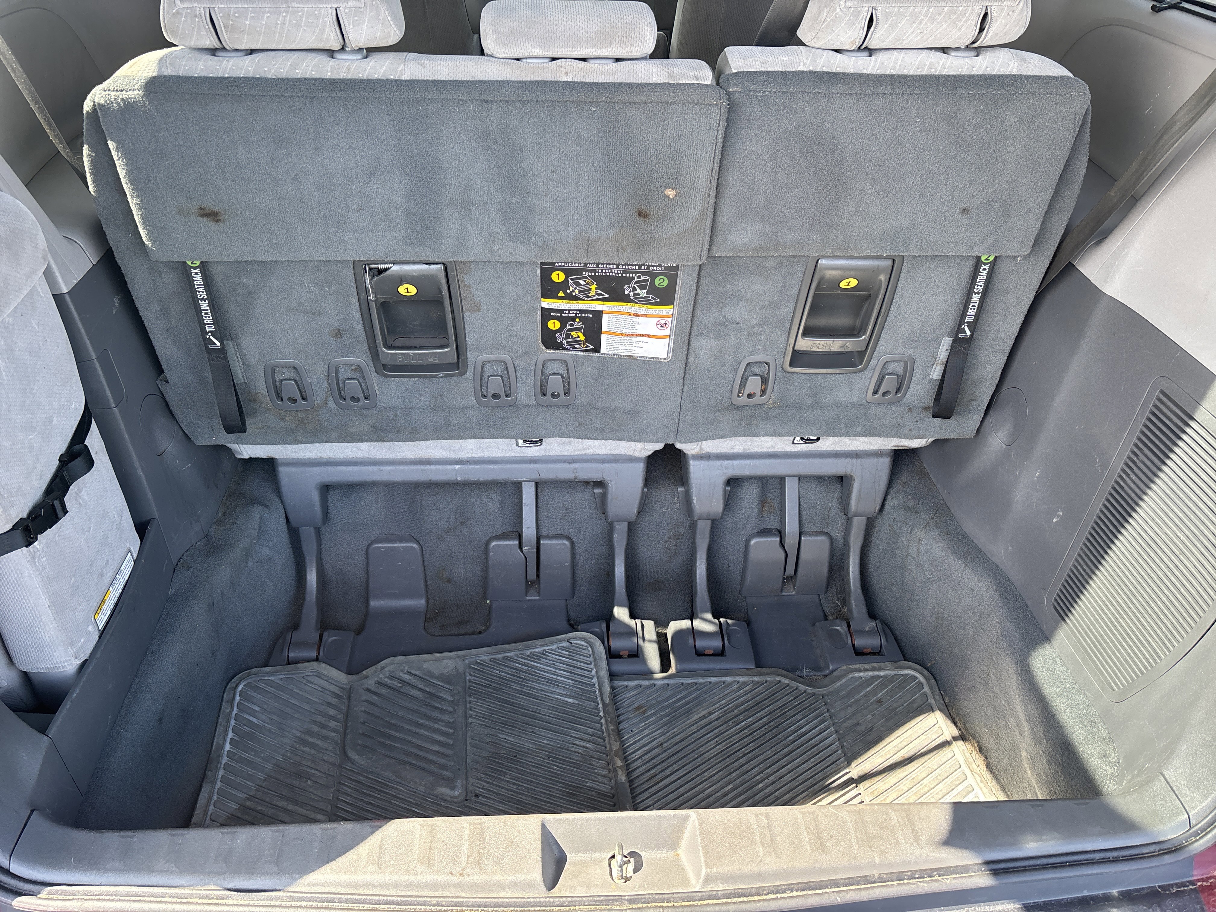 Used 2019 Toyota Sienna LE w/ Outdoor Package FWD image 16