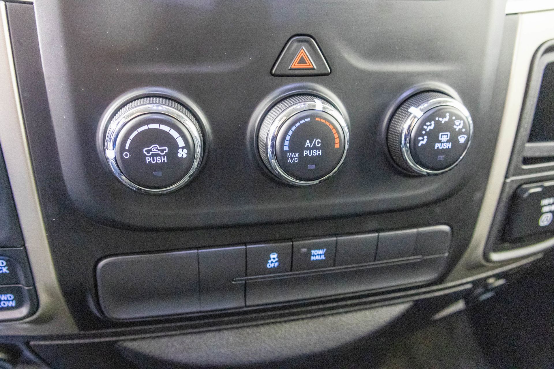 Used 2015 RAM 1500 Big Horn image 24