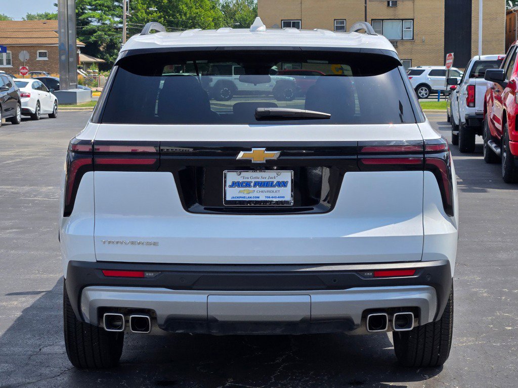 Certified 2025 Chevrolet Traverse LT image 12
