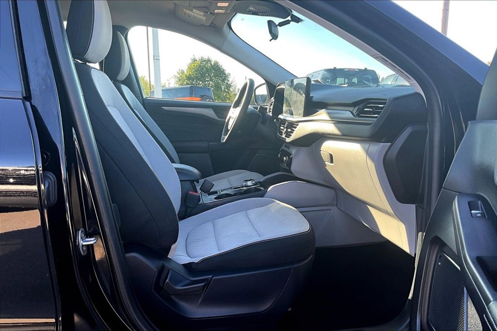 Used 2024 Ford Escape Active w/ Tech Pack #1 FWD image 7