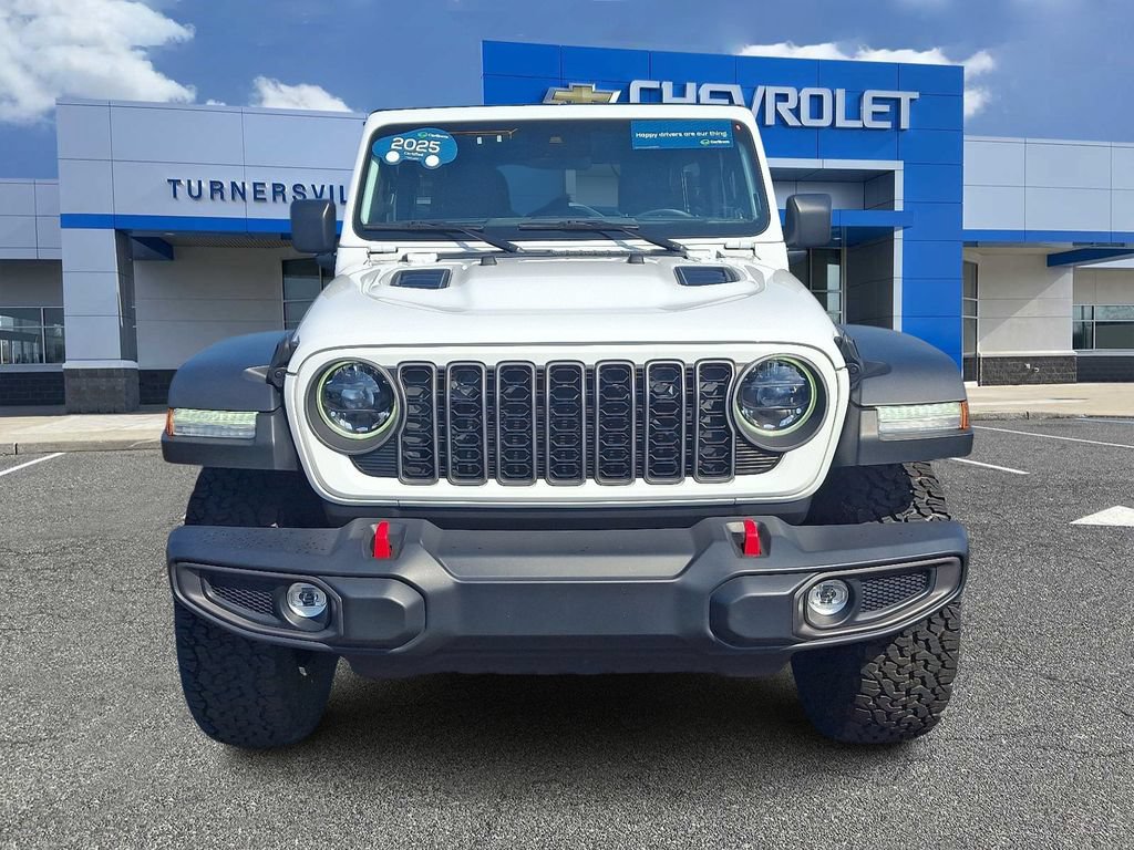 Used 2025 Jeep Wrangler Unlimited Rubicon AWD/4WD image 2