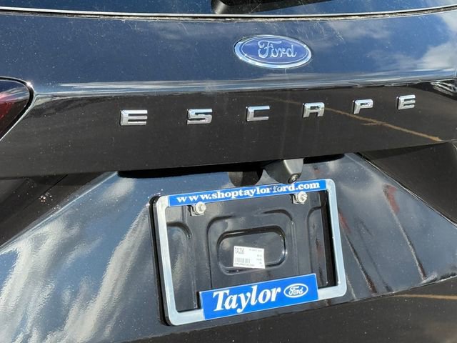 New 2026 Ford Escape ST-Line w/ Tech Pack #1 AWD/4WD image 8