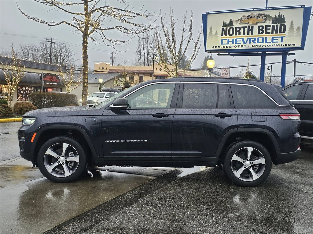 Used 2024 Jeep Grand Cherokee Limited 4xe image 8