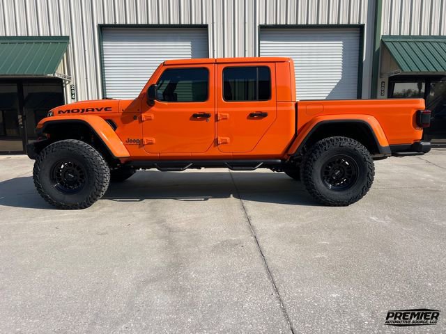 Used 2025 Jeep Gladiator Mojave image 30