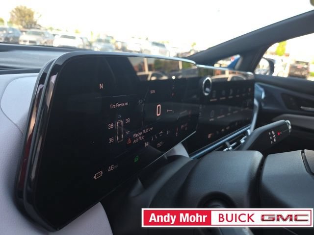 Used 2024 Chevrolet Equinox EV LT FWD image 34