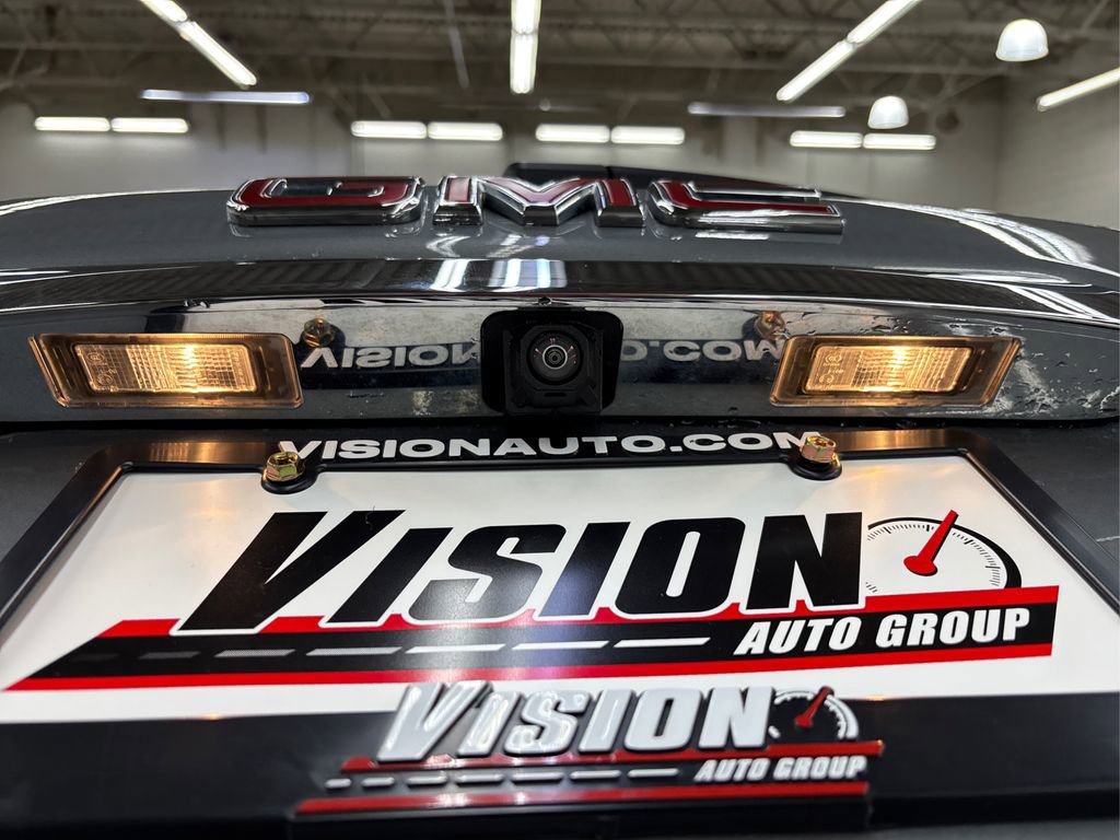 Used 2023 GMC Terrain Denali w/ Denali Premium Package image 16