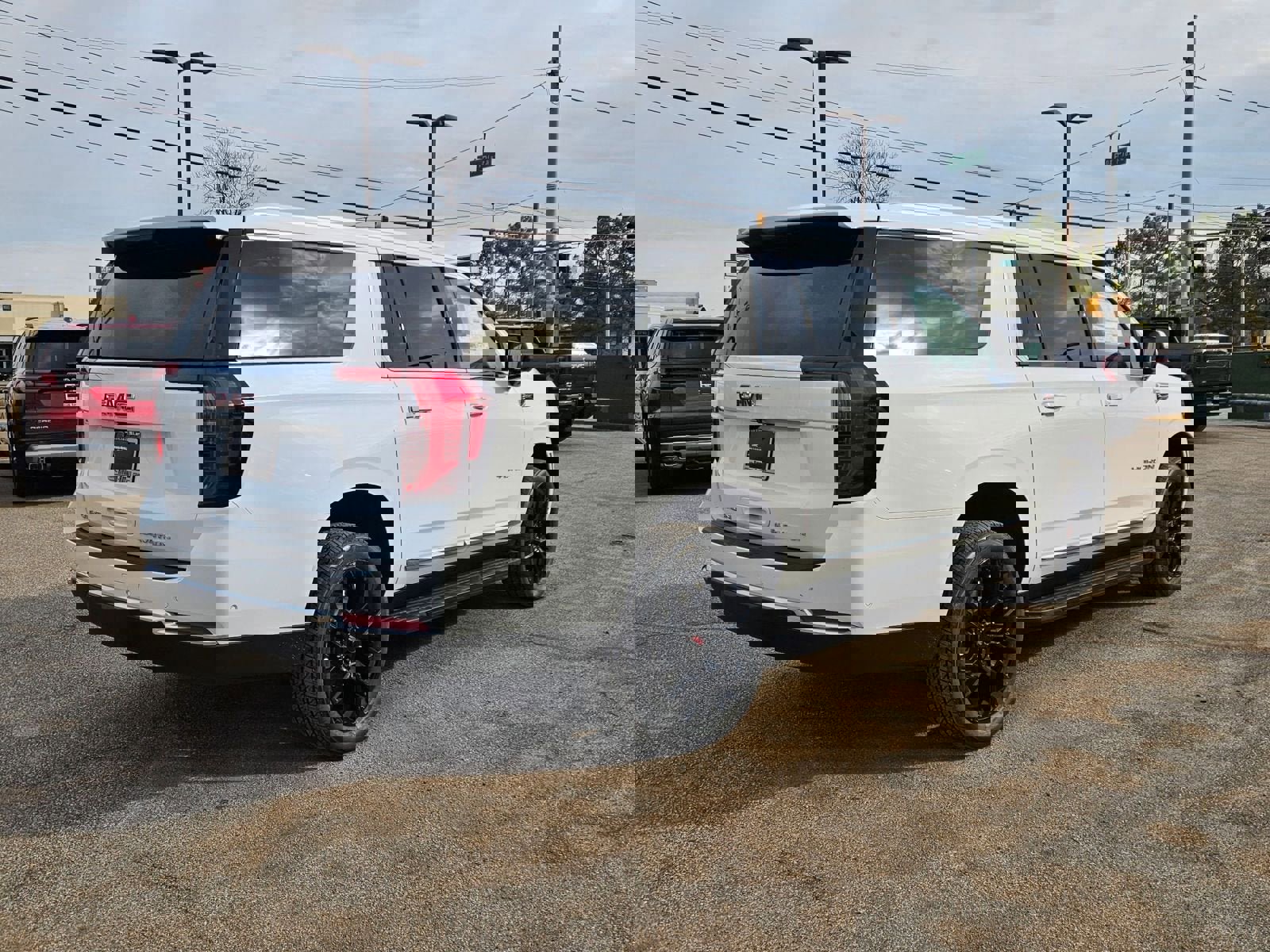 New 2026 GMC Yukon XL Elevation image 6