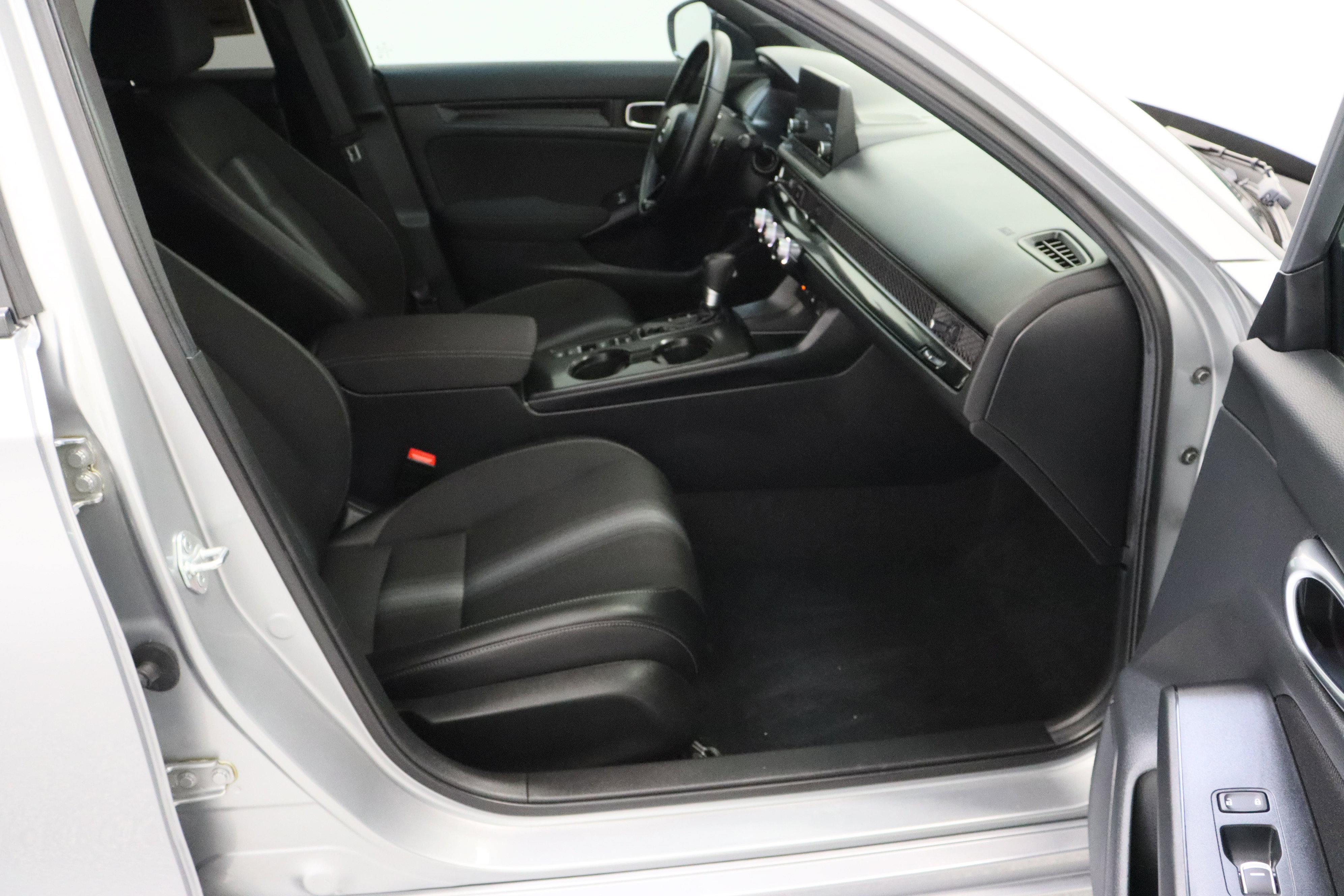 Used 2025 Honda Civic Sport image 35