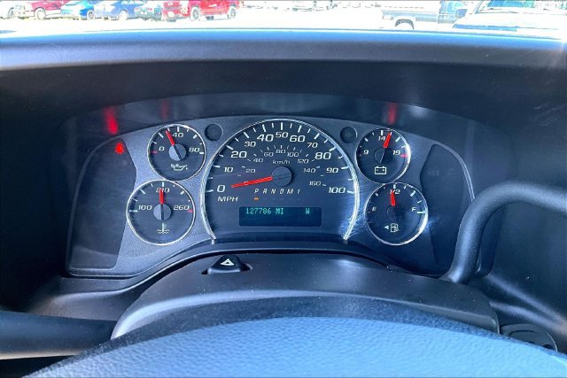 Used 2019 Chevrolet Express 2500 Extended w/ Driver Convenience Package RWD image 13