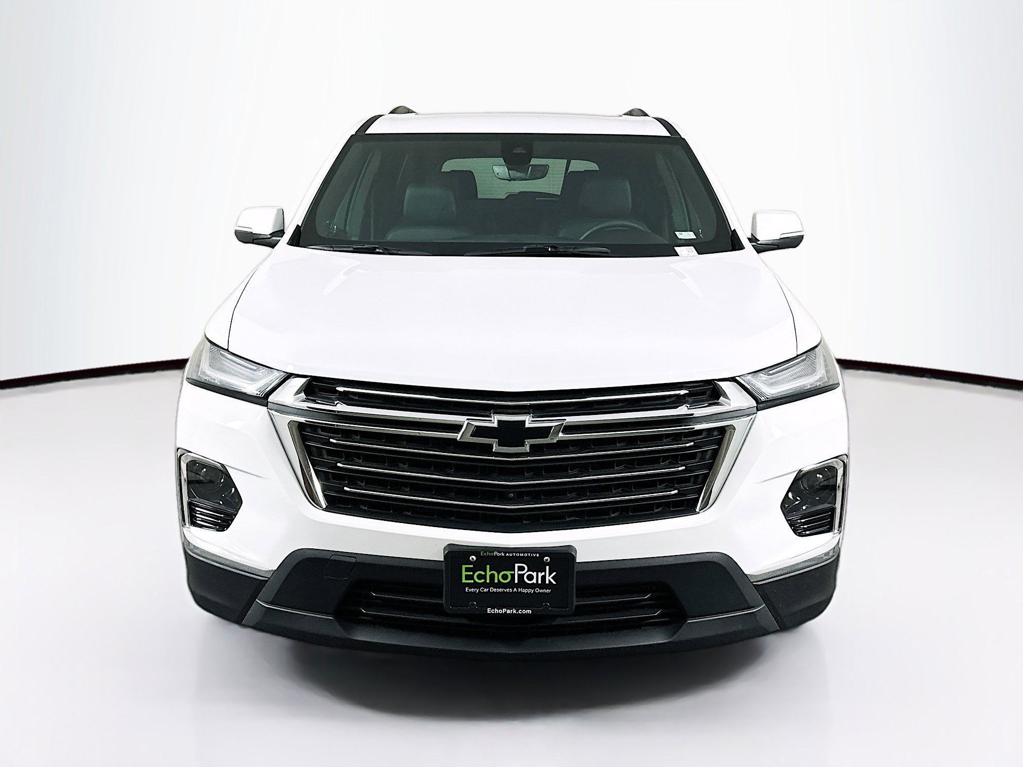 Used 2023 Chevrolet Traverse LT w/ LT Premium Package image 2