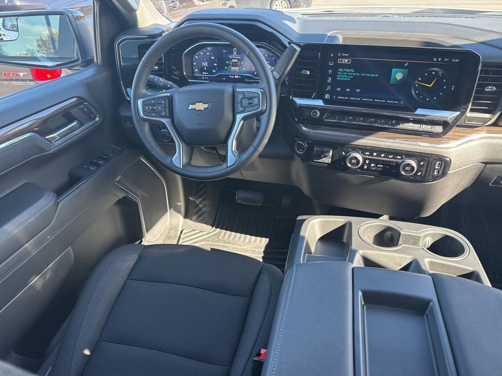 Used 2025 Chevrolet Silverado 1500 LT image 12