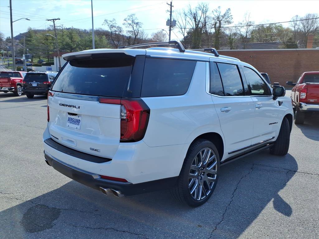 Used 2025 GMC Yukon Denali Ultimate w/ LPO, Floor Liner Package image 4