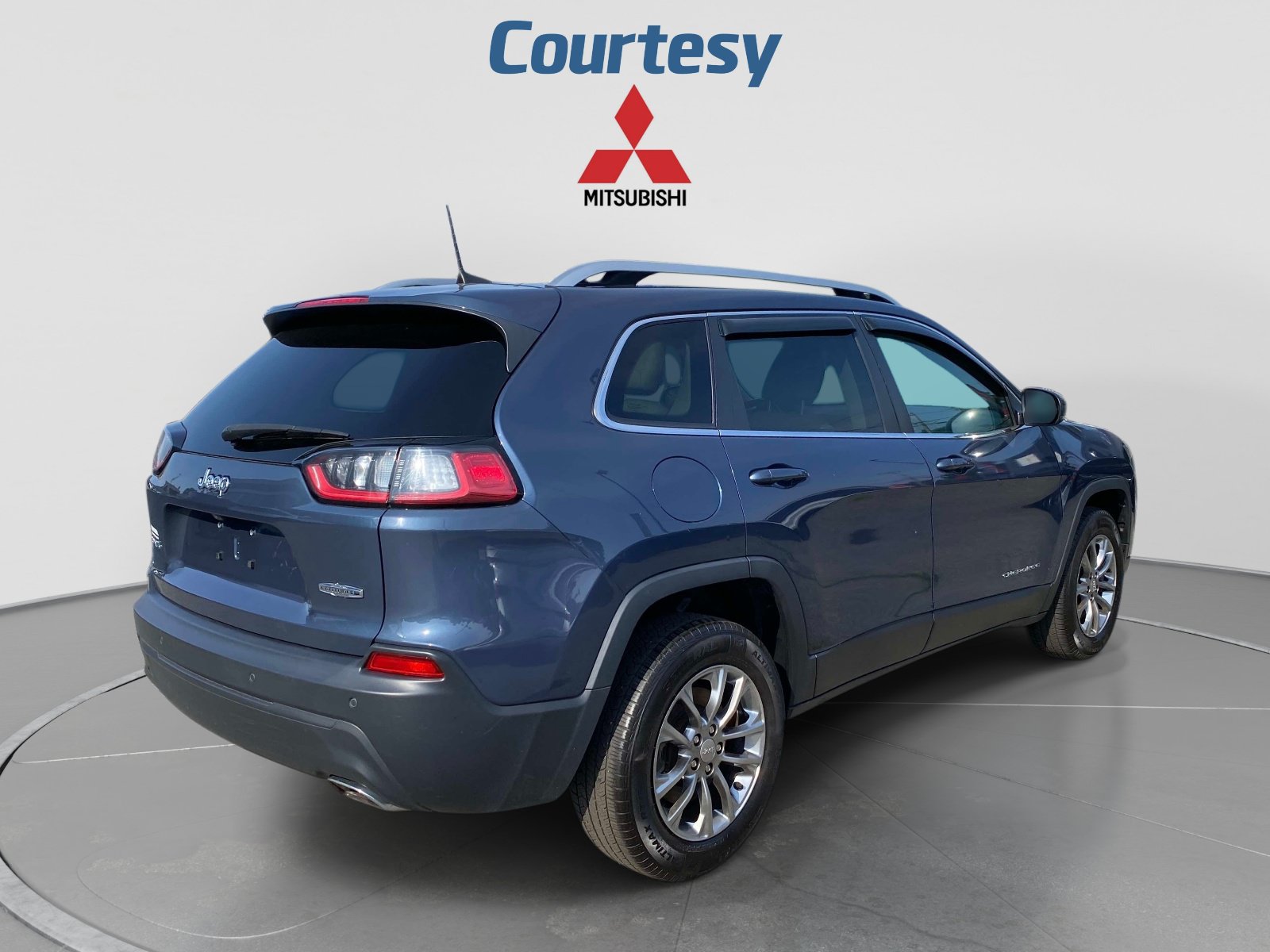 Used 2020 Jeep Cherokee Latitude Plus w/ Comfort/Convenience Group AWD/4WD image 7