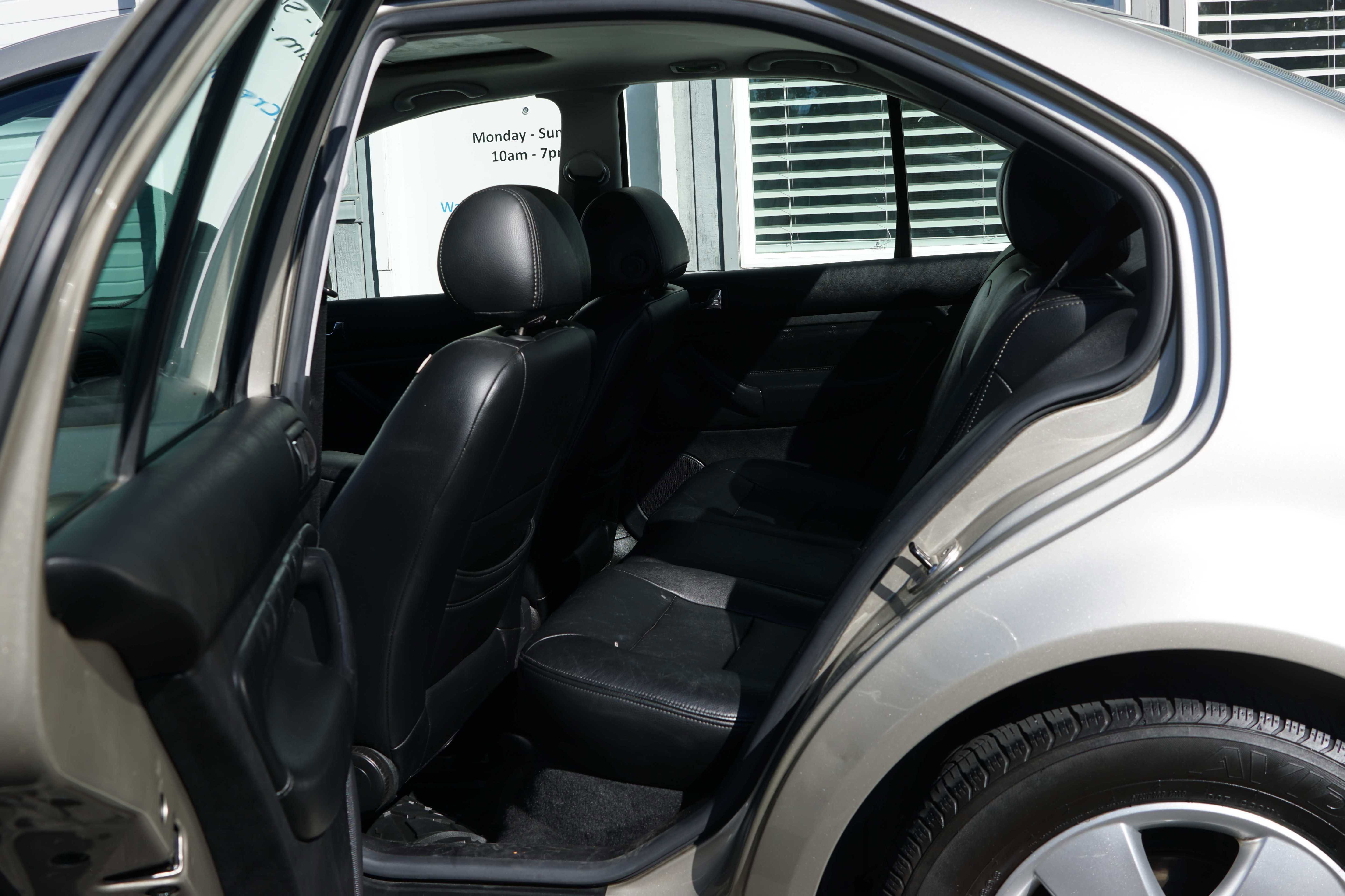 Used 2004 Volkswagen Jetta GLS image 30