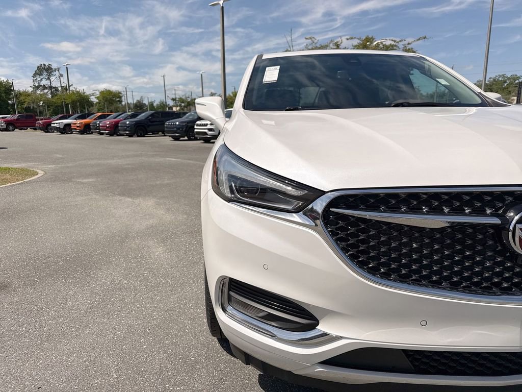 Used 2021 Buick Enclave Avenir w/ Avenir Technology Package image 7