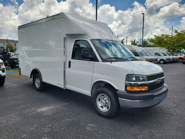 New 2025 Chevrolet Express 3500 w/ Power Convenience Package RWD image 26