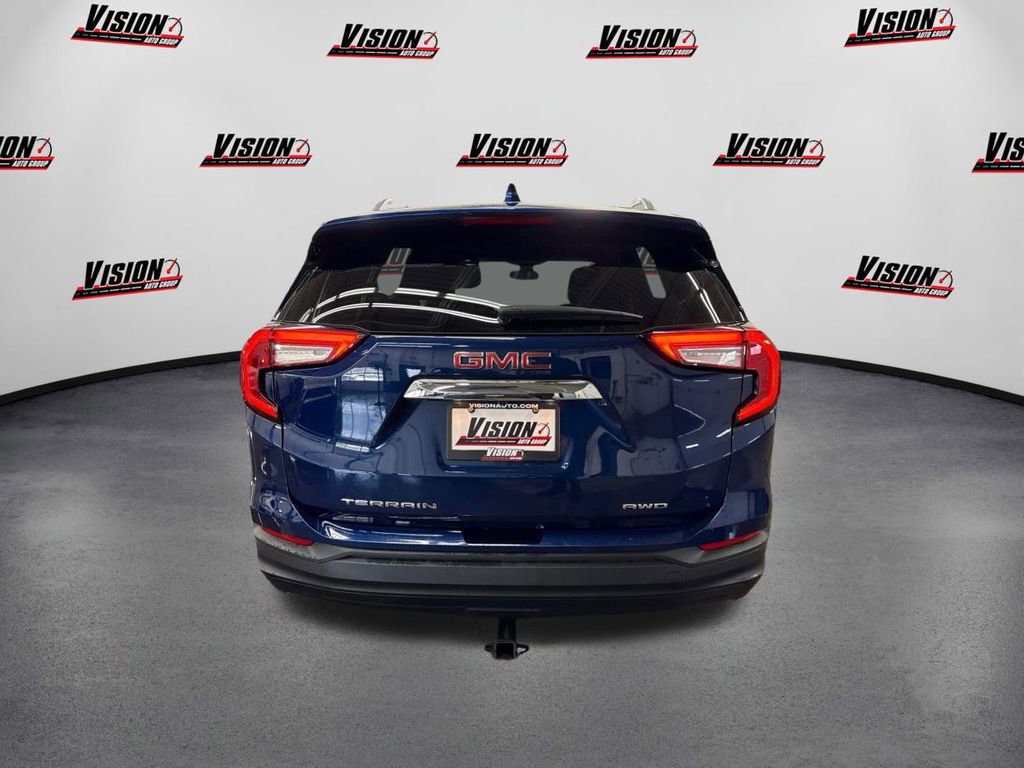 Used 2022 GMC Terrain SLE w/ Driver Convenience Package image 6