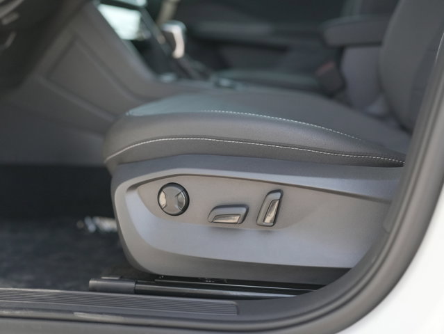 New 2025 Volkswagen Taos SE AWD/4WD image 27