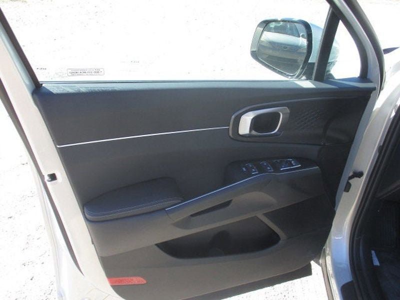 New 2026 Kia Sorento LX image 17