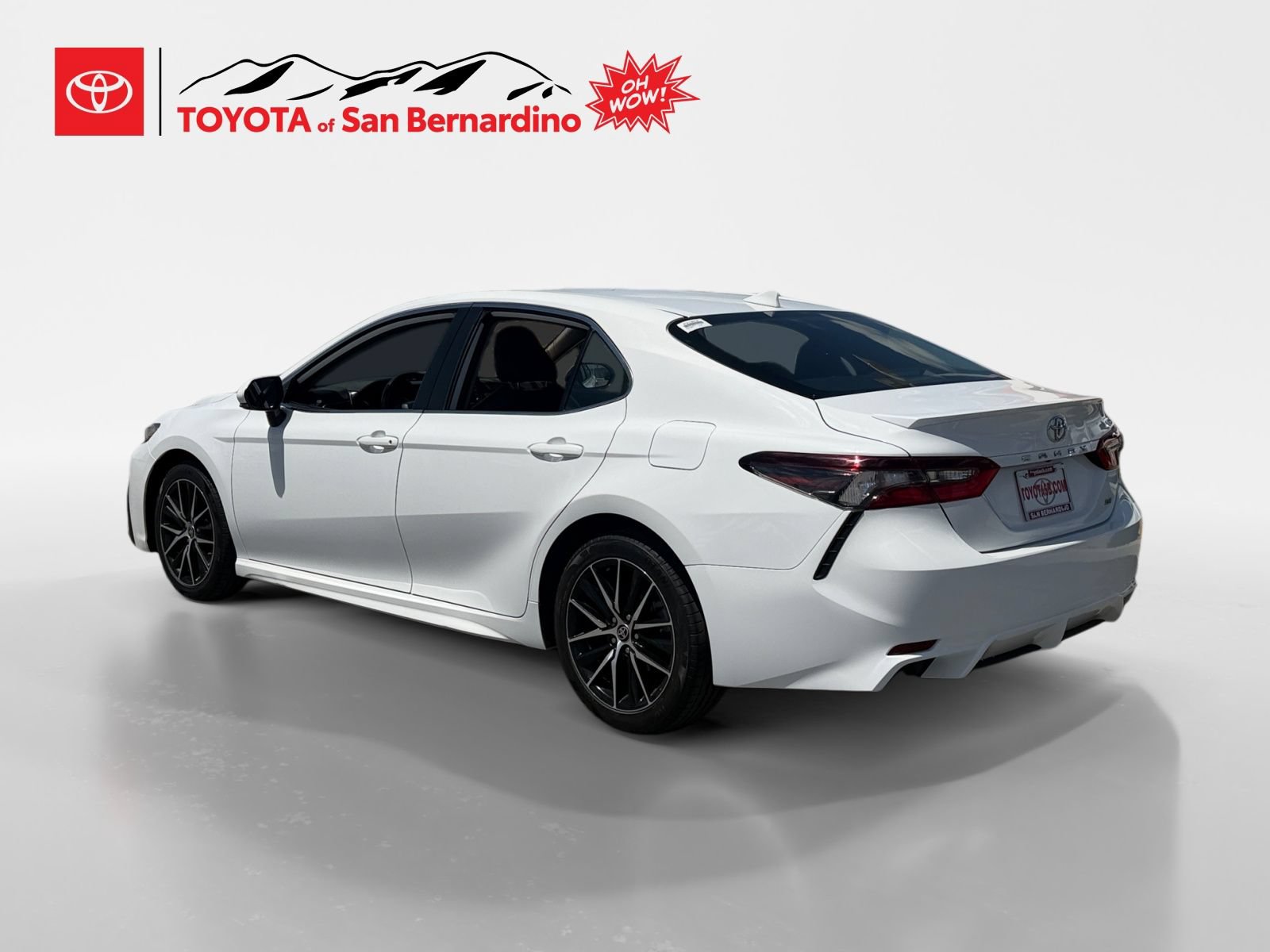 Certified 2023 Toyota Camry SE FWD image 3