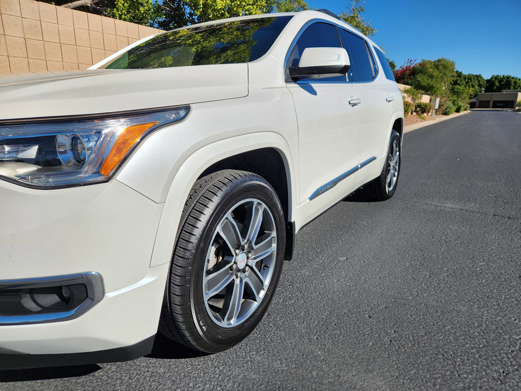 Used 2017 GMC Acadia Denali image 19