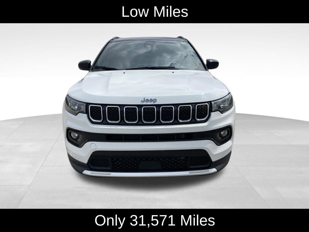 Used 2023 Jeep Compass Limited w/ Sun and Sound Group AWD/4WD image 2