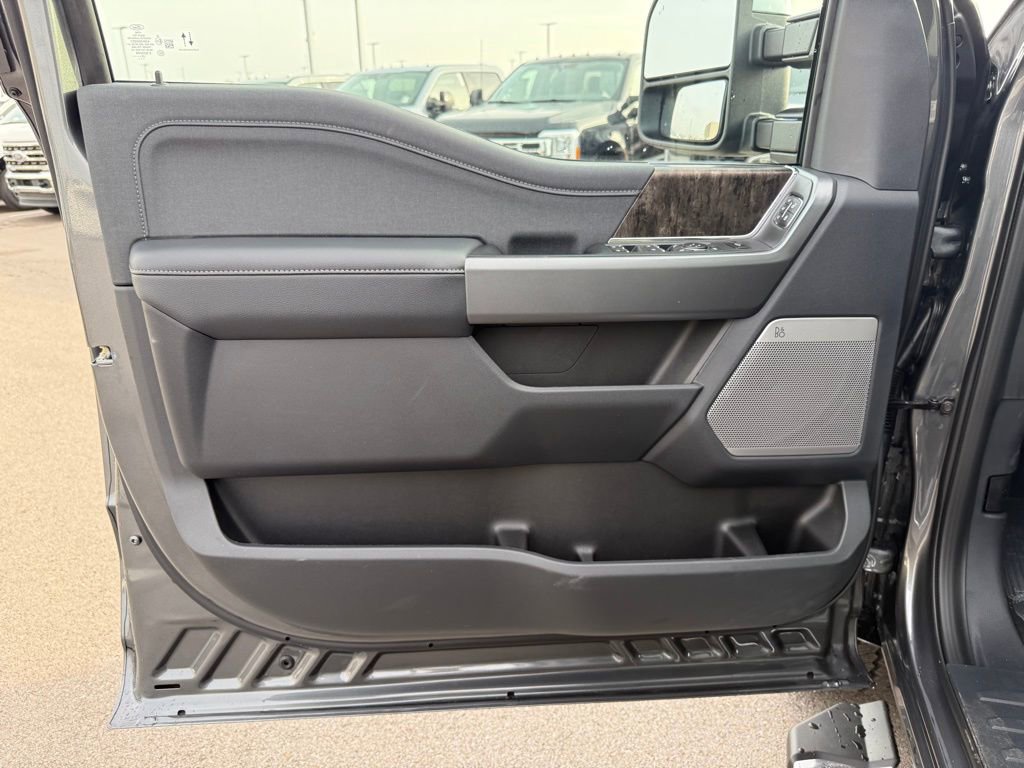 New 2026 Ford F350 Lariat w/ Lariat Premium Package image 10
