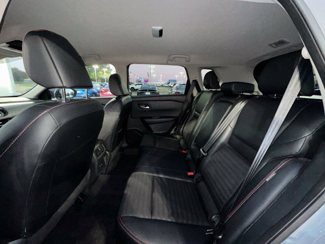 Certified 2025 Nissan Rogue SV AWD/4WD image 27