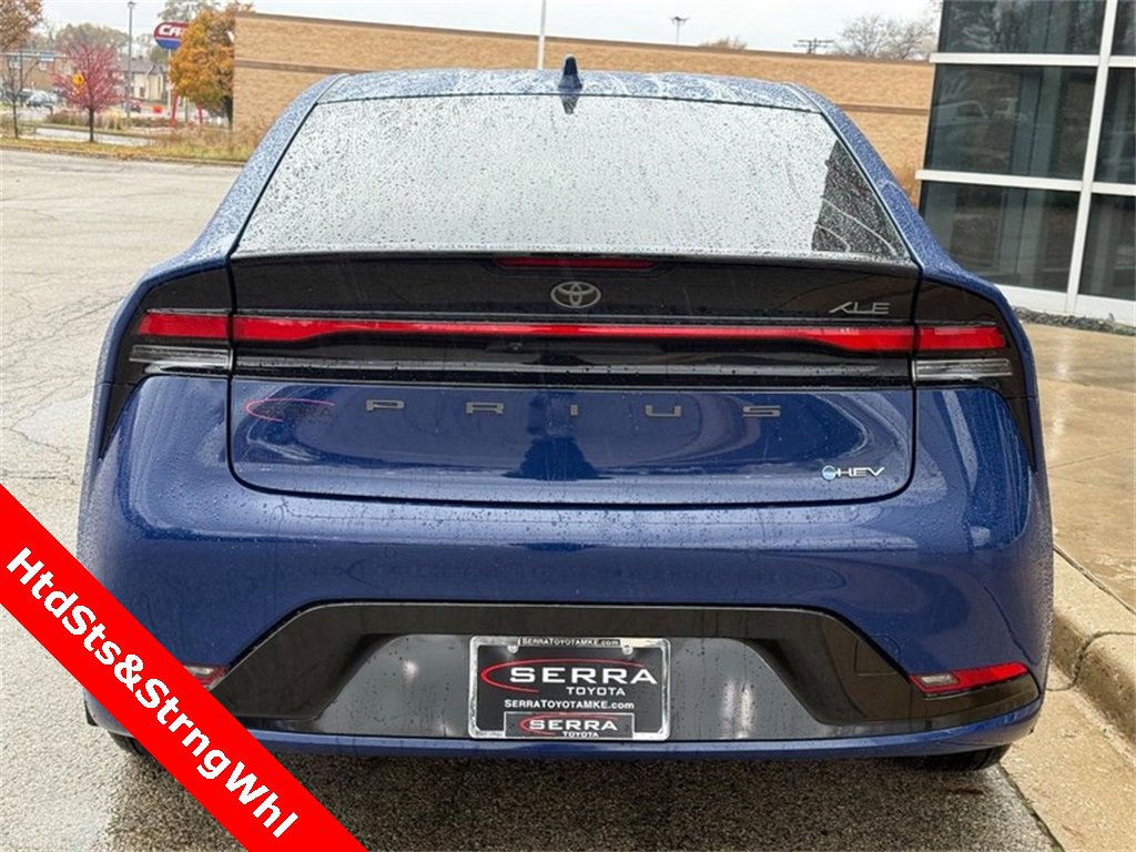 Used 2023 Toyota Prius XLE image 4