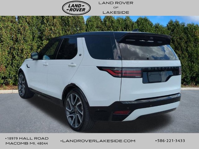 Used 2025 Land Rover Discovery Dynamic SE AWD/4WD image 6