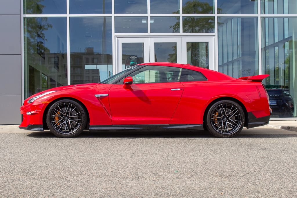 Used 2024 Nissan GT-R Premium AWD/4WD image 7