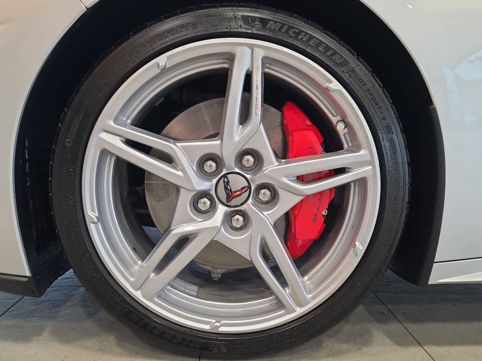 Used 2020 Chevrolet Corvette Stingray Preferred Cpe w/ 2LT Preferred Equipment Group RWD image 13