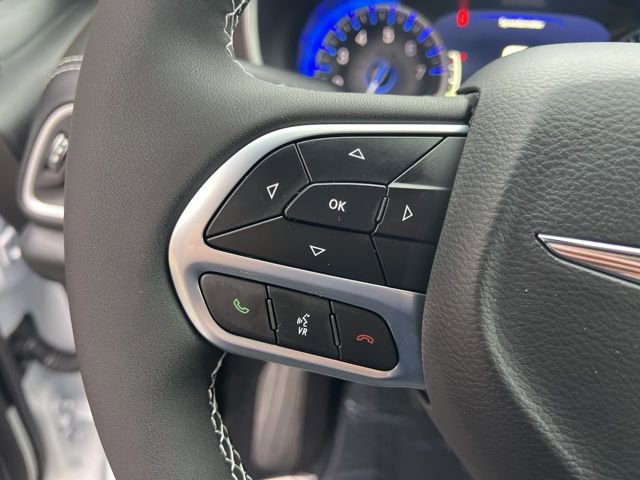 New 2026 Chrysler Pacifica Select image 11