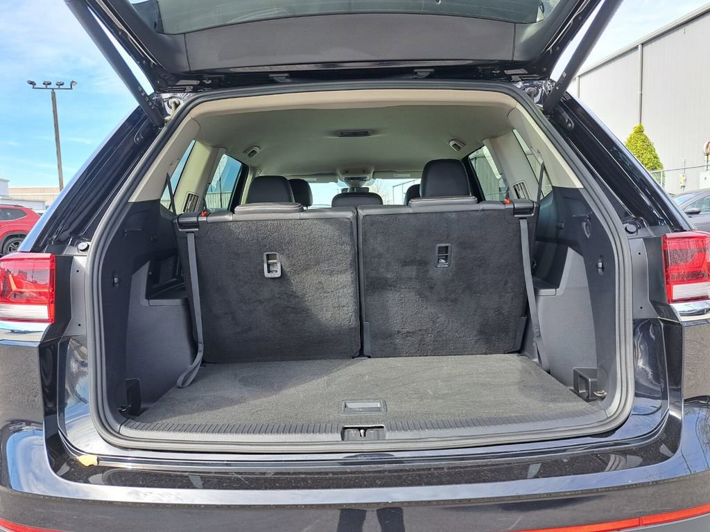 Used 2025 Volkswagen Atlas SE image 25